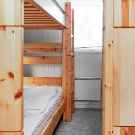 펜션 4 Bedroom Cozy In Nykobing Sj Klint