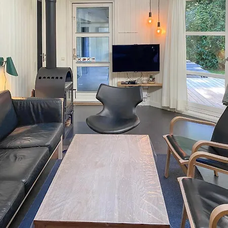 4 Bedroom Cozy In Nykobing Sj * Klint