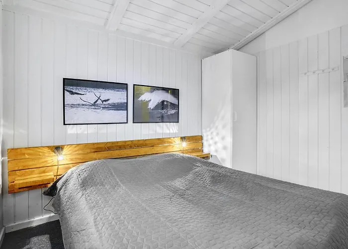 4 Bedroom Cozy In Nykobing Sj * Lumsås