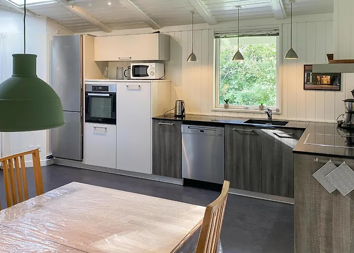 בית נופש 4 Bedroom Cozy In Nykobing Sj Klint